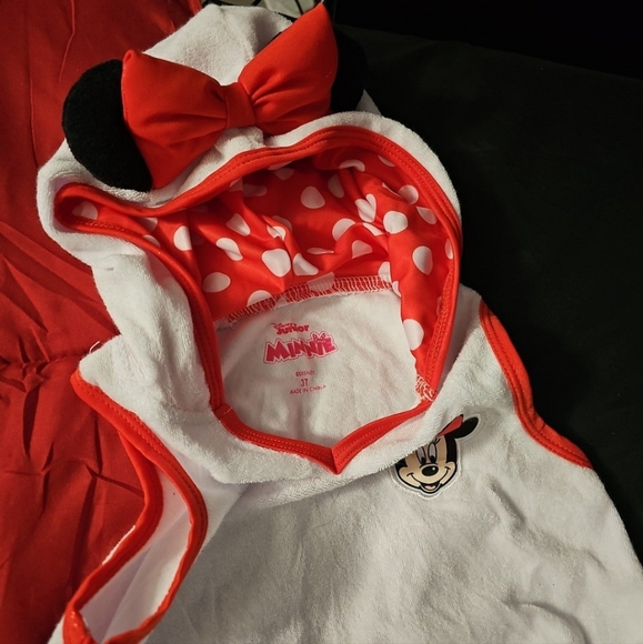 Minnie mouse swimsuit towel cover - Picture 2 of 2